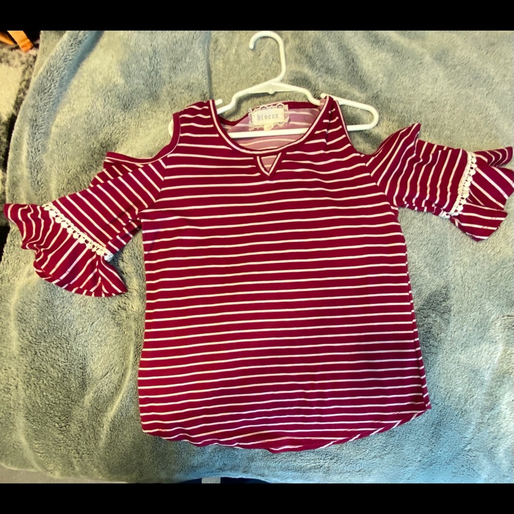 Girl’s Cold Shoulder Bell Sleeve Shirt